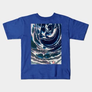 Pour abstract planet sapphire Kids T-Shirt